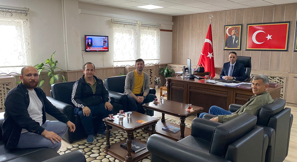 Edirne Sağırlar Spor Kulübü Yönetim Kurulu üyeleri 10-16 Mayıs Engelliler Haftası kapsamında İl Müdürü Harun TOHUMCU’yu ziyaret etti.