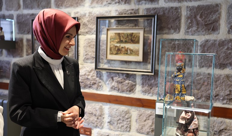 Aile ve Sosyal Hizmetler Bakanımız Göktaş, Türkiye'nin ilk Anne Müzesi'ni ziyaret etti