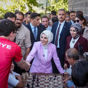 Bakan GÖKTAŞ Hakkâri'de: Valilik Ziyareti, Kadın Girişimciliği ve Aile Yılı Şenliği - fotoğraf 7
