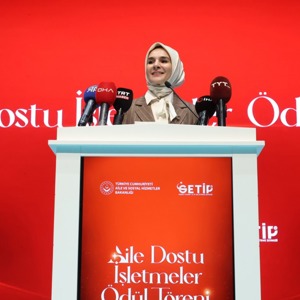Bakanımız Göktaş, Kocaeli'de "Aile Dostu İşletmeler Ödül Töreni"nde konuştu - fotoğraf 2