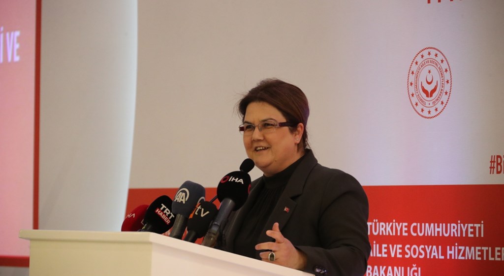 Bakanımız Derya Yanık, "Sivil Toplum Vizyon Belgesi ve Eylem Planı"nı Açıkladı