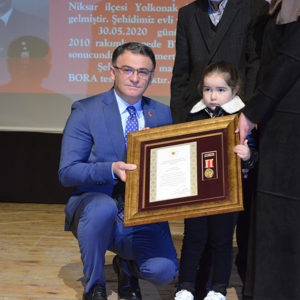 Şehit Aileleri ve Gazilere Devlet Övünç ve Milli Mücadele Madalyası Takdim Edildi - fotoğraf 14