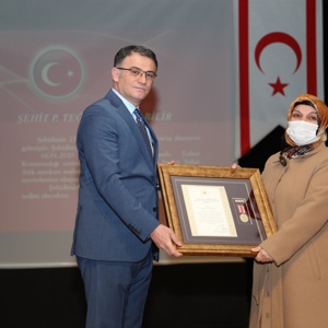 Şehit Aileleri ve Gazilere Devlet Övünç ve Milli Mücadele Madalyası Takdim Edildi - fotoğraf 16