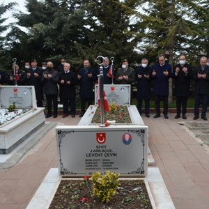18 Mart Şehitleri Anma Günü Programı Kapsamında Şehitlik Ziyaret Edildi - fotoğraf 13