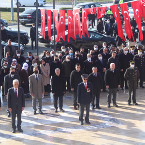 18 MART ŞEHİTLER GÜNÜ VE ÇANAKKALE ZAFERİNİN 107. YIL DÖNÜMÜ İLİMİZDE TÖRENLERLE KUTLANDI - fotoğraf 1