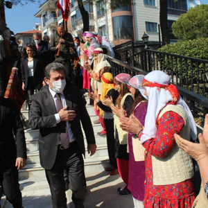 18-24 Mart Yaşlılara Saygı Haftası dolayısıyla Abide Hasan Nuri Öncüer huzurevimizde kalan yaşlılarımız  için temsili yörük düğünü gerçekleştirildi. - fotoğraf 1