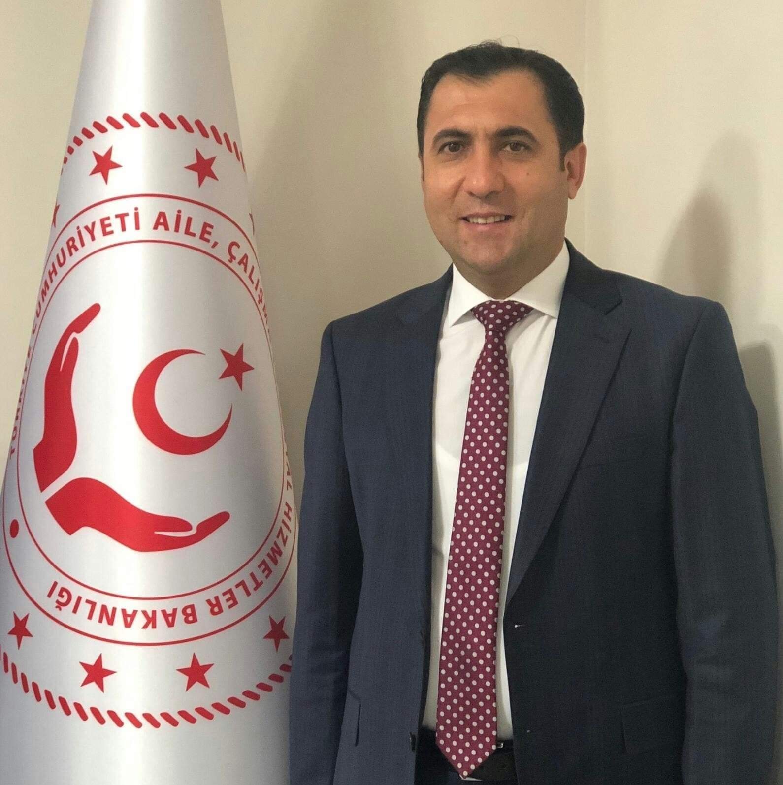 Türkiye'de ilk olma özelliği taşıyan Muğla Aile, Çalışma ve Sosyal Hizmetler Müdürlüğü ile Muğla Sıtkı Koçman Üniversitesi Coğrafi Bilgi Sistemleri Uzaktan Algılama Uygulama ve Araştırma Merkezinin hazırladığı "Dijital Dönüşüm" projesi kapsamında engelli, yaşlı, kadın, çocuk, şehit aileleri ve gaziler ile ihtiyaç sahibi yabancılar internet üzerinden tek "tık" ile hizmet alacak.