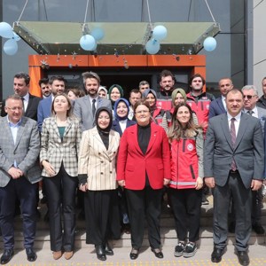 Aile ve Sosyal Hizmetler Bakanı Derya Yanık, Sakarya'da Eğitsel Aktivite Merkezi'nin Açılışını Yaptı - fotoğraf 7