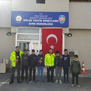 Çocuklarımızdan Polis Haftası Günü Münasebetiyle Ziyaret - fotoğraf 1