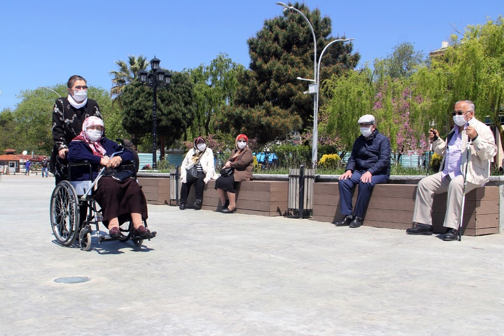 Derya Yanık, Minister of Family and Social Services: “We are depositing 1 billion 488 million TL of old-age pension and disability pensions into accounts in April”