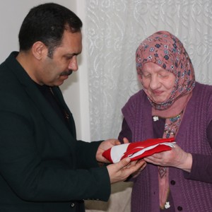 İftarda Aziz Şehidimizin Muhterem Annesine Misafir Olduk  - fotoğraf 7
