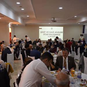 Valimiz Muammer Erol Şehit Ailelerimiz ve Gazilerimizle İftar Programında Bir Araya Geldi - fotoğraf 4