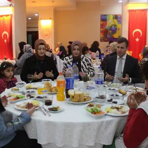Valimiz Muammer Erol Çocuklarımızla İftar Programında  Bir Araya Geldi - fotoğraf 9