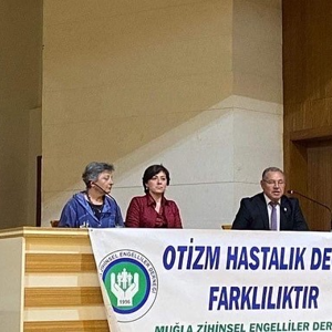 İL MÜDÜRÜMÜZ OSMAN TOPRAKÇI OTİZM SPEKTRUM FARKINDALIK SEMİNERİNE KATILDI - fotoğraf 2