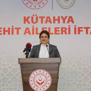 Sayın Bakanımız Derya Yanık Şehit Yakınlarıyla İftar Yaptı - fotoğraf 2