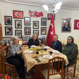 Şehit Ailemize İftar Konuğu Olduk - fotoğraf 1