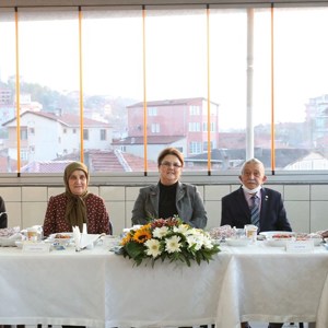 Aile ve Sosyal Hizmetler Bakanımız Derya Yanık Zonguldak'ta Temaslarda Bulundu - fotoğraf 1