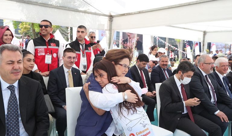 Bakanımız Derya Yanık Adana’da Tekno Çocuk Festivaline Katıldı
