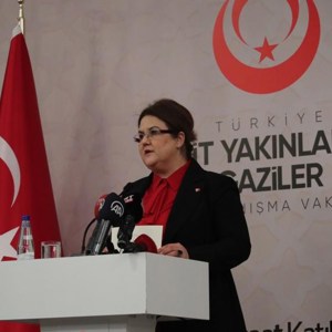 Bakanımız Derya Yanık, Şehit Yakınları ve Gazilerle İftarda Bir Araya Geldi - fotoğraf 4