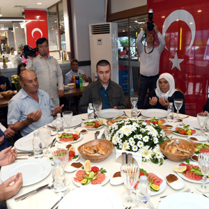 Vali Funda Kocabıyık "Türk Milleti 15 Temmuz gecesi ne kadar yüce bir millet olduğunu tüm dünyaya ispatladı" - fotoğraf 12