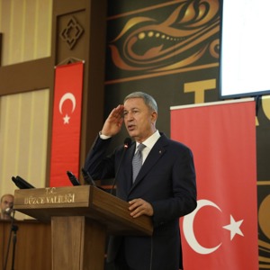 Millî Savunma Bakanı Hulusi Akar, Şehit Aileleri ve Gazilerle İftarda Bir Araya Geldi - fotoğraf 19