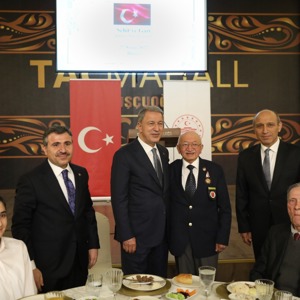 Millî Savunma Bakanı Hulusi Akar, Şehit Aileleri ve Gazilerle İftarda Bir Araya Geldi - fotoğraf 36