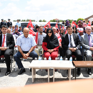 Vali Funda Kocabıyık "15 Temmuz, Türk Milletinin tek yürek, tek bilek olarak kazandığı demokrasi zaferidir" - fotoğraf 1