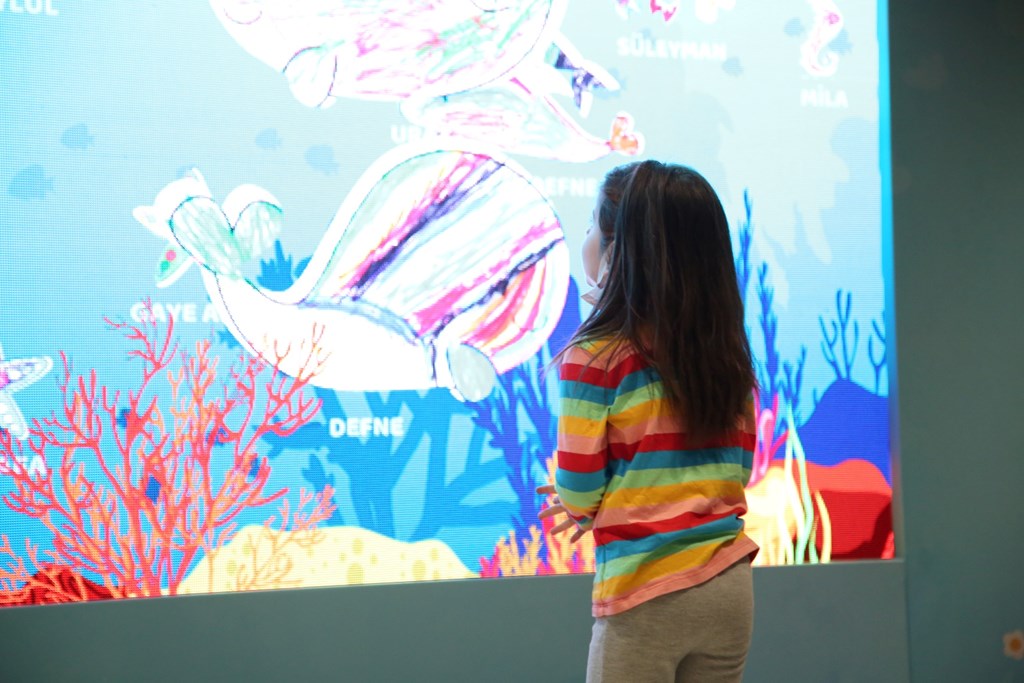 Bakanımız Derya Yanık: “Ramazan Bayramı dolayısıyla çocuklarımız için mayıs ayı SED ödemelerini öne çekerek hesaplara yatırdık.