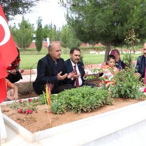 Bayram Münasebeti İle Şehitliğimizi Ziyaret Ettik. - fotoğraf 3