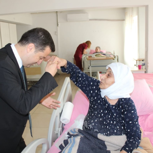 HUZUREVİNDE NOSTALJİ TADINDA BAYRAM COŞKUSU - fotoğraf 5
