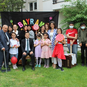HUZUREVİNDE NOSTALJİ TADINDA BAYRAM COŞKUSU - fotoğraf 1