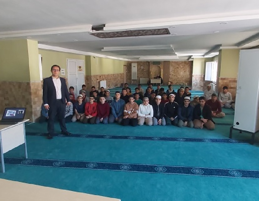 Kırıkhan Merkez Kur’an Kursu kursiyerlerine  “Evlilik Öncesi Eğitim“ semineri verildi.