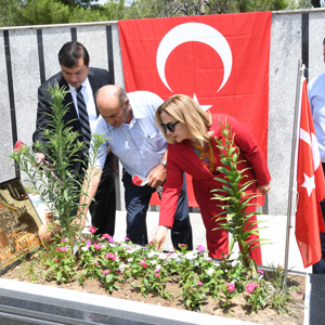 Vali Funda Kocabıyık "15 Temmuz, Türk Milletinin tek yürek, tek bilek olarak kazandığı demokrasi zaferidir" - fotoğraf 22