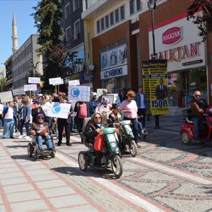 Engelliler Haftası Kapsamında Yayalar ile Kortej Yürüyüşü,  Araçlar ile Konvoy Düzenlendi - fotoğraf 19