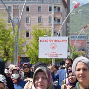 BİZ BÜYÜK BİR AİLEYİZ - fotoğraf 8
