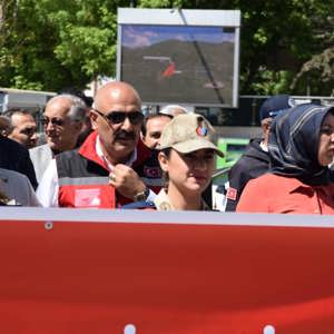 BİZ BÜYÜK BİR AİLEYİZ - fotoğraf 5