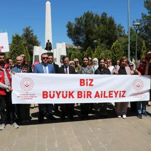 İl Müdürümüz Sn. Muzaffer AKÇAM'ın Katılımıyla Uluslararası Aile Haftası Kortej Yürüyüşü Gerçekleştirildi - fotoğraf 1