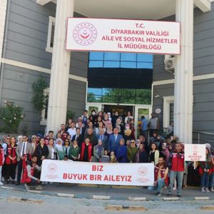 İl Müdürümüz Sn. Muzaffer AKÇAM'ın Katılımıyla Uluslararası Aile Haftası Kortej Yürüyüşü Gerçekleştirildi - fotoğraf 4