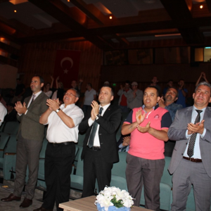 ENGEL TANIMAYAN TİYATRO GÖSTERİSİ (İNSANLAR, İNSANCIKLAR) - fotoğraf 5