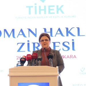 Aile ve Sosyal Hizmetler Bakanımız Derya Yanık, Roman Hakları Zirvesi'ne Katıldı - fotoğraf 1