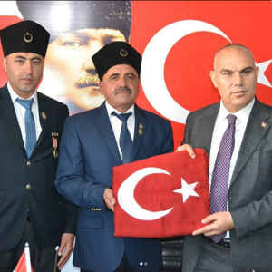 Çiftlik Harp Malulü Gaziler Şehit Dul ve Yetimler Derneğine ziyaret - fotoğraf 1