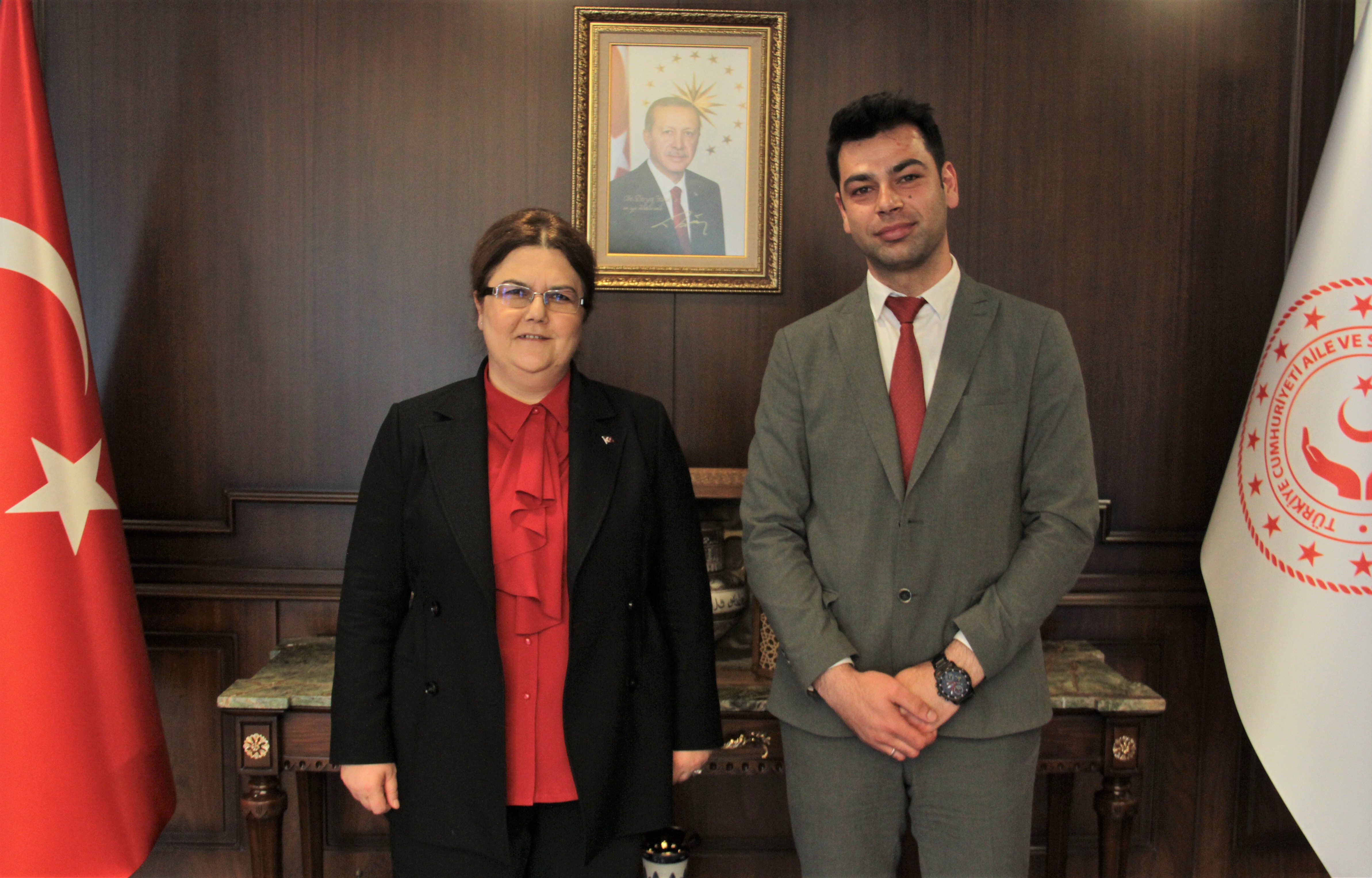 Bakanımız Derya Yanık Pandemi Döneminde Ziyarete Kapanan Huzurevlerinin Tekrar Ziyarete Açıldığını Açıkladı