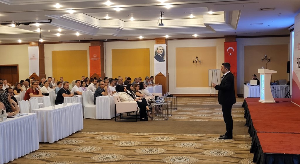 Antalya'da Huzurevi Müdürlerine Yönelik Eğitim Programı Düzenlendi.