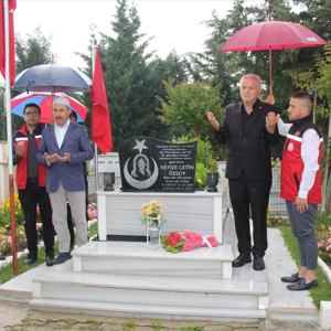 Şehit Polis Memurumuz Nefize ÇETİN ÖZSOY Kabri Başında Anıldı - fotoğraf 3