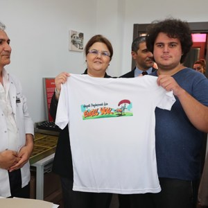 Bakanımız Derya Yanık Engelsiz Yaşam Merkezini Ziyaret Etti - fotoğraf 2