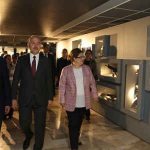 Üç Bakan Çocuklar İçin İmza Attı - fotoğraf 2