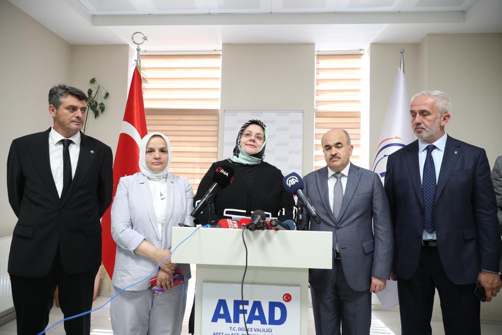 Bakan Selçuk: "Düzce'de Selden Etkilenen Vatandaşlarımızın Prim Borçlarını 1 Yıl Erteliyoruz"