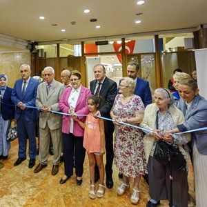 15 Temmuz Türkiye Aşkına Etkinlikleri Kapsamında Şiir ve Resim Sergisi'nin Açılışı Gerçekleştirildi - fotoğraf 4