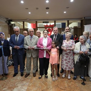 Bakanımız Derya Yanık "15 Temmuz Türkiye Aşkına Resim ve Şiir Sergisi"nin Açılışını Yaptı - fotoğraf 2