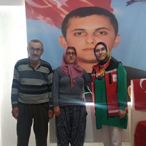 Bayram Arefesinde Şehitlerimizin Ailelerini Ziyaret Ettik - fotoğraf 19